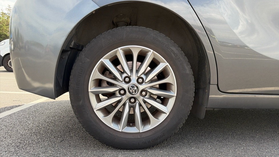Toyota Verso 1.8 V-matic Design M-drive S Grey #25