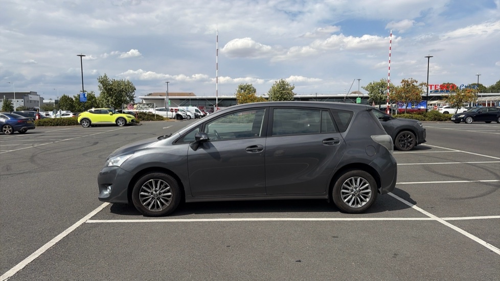 Toyota Verso 1.8 V-matic Design M-drive S Grey #24