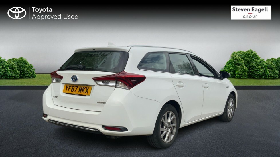 Toyota Auris 1.8 Vvt-h Icon Tech Touring Sports Hybr White #2