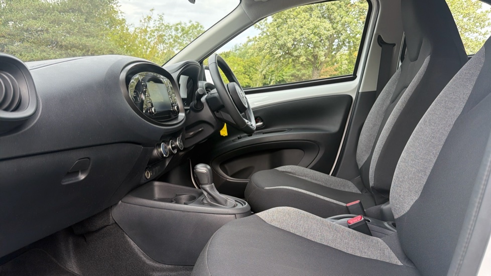 Toyota Aygo X 1.0 Vvt-i Pure X-shift Euro 6 Ss White #5