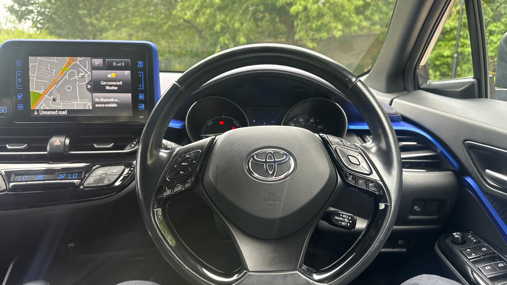 Toyota C-Hr 1.8L Icon White #10