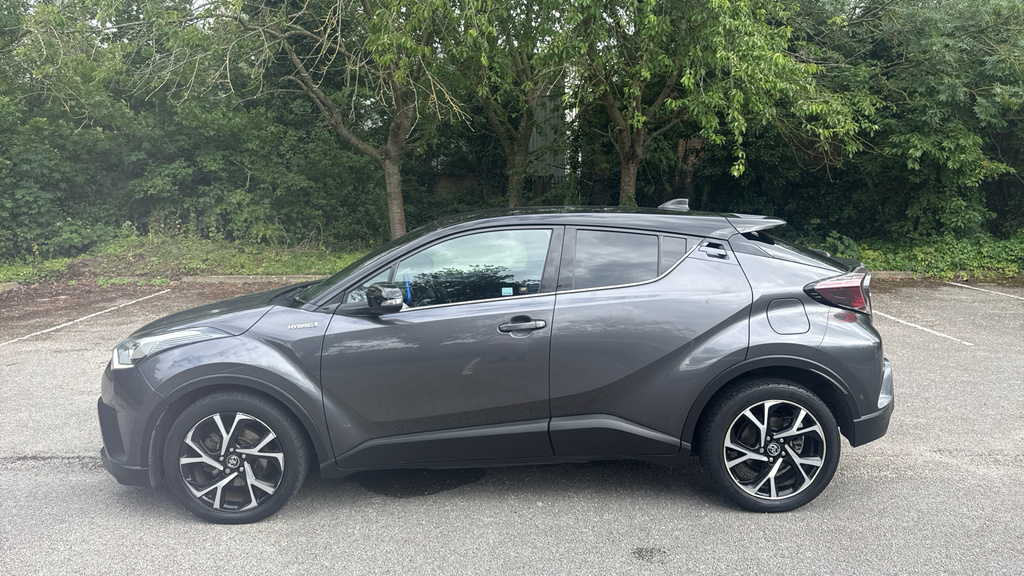 Toyota C-Hr 1.8L Icon White #24