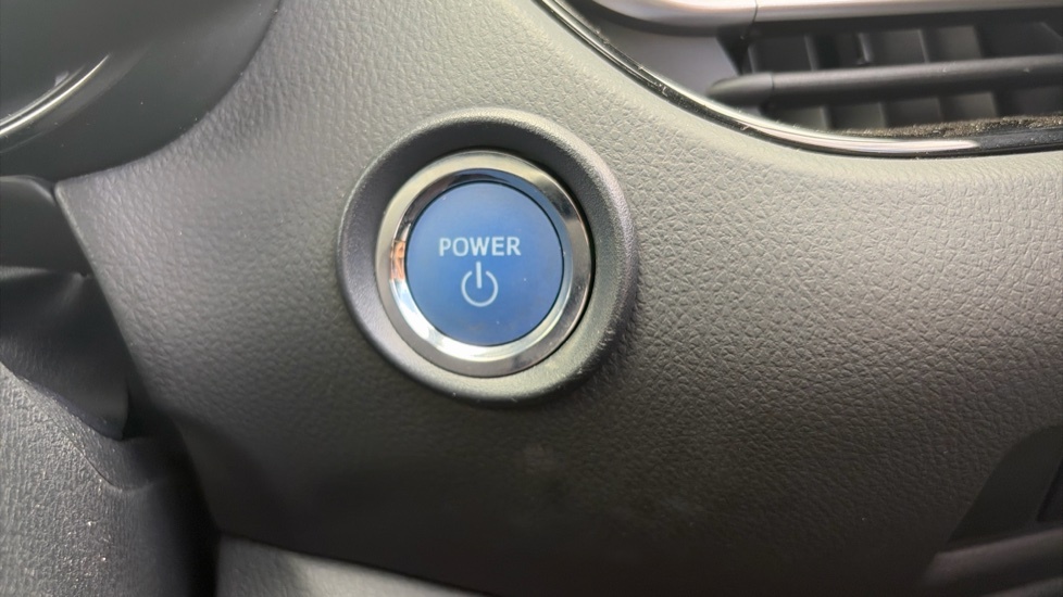 Toyota C-Hr 1.8 Hybrid Icon Cvt Tech Hatchback Black #16