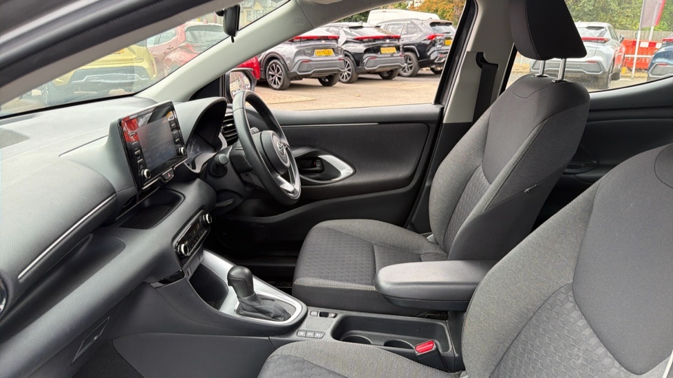 Toyota Yaris 1.5 Vvt-h Icon Hatchback Hybrid E-cvt E Grey #5