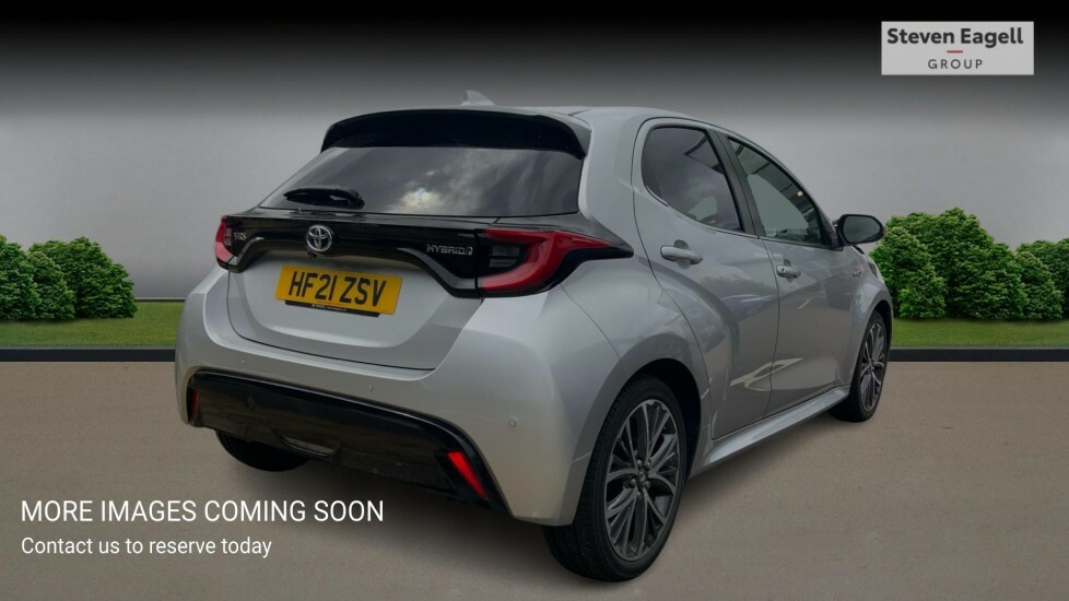 Toyota Yaris 1.5 Hybrid Design Cvt White #4