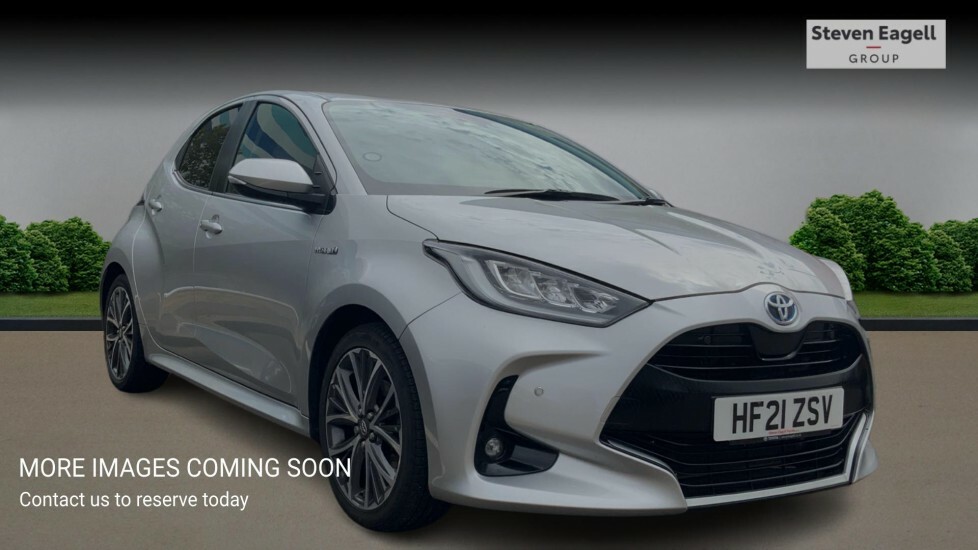 Toyota Yaris 1.5 Hybrid Design Cvt White #1