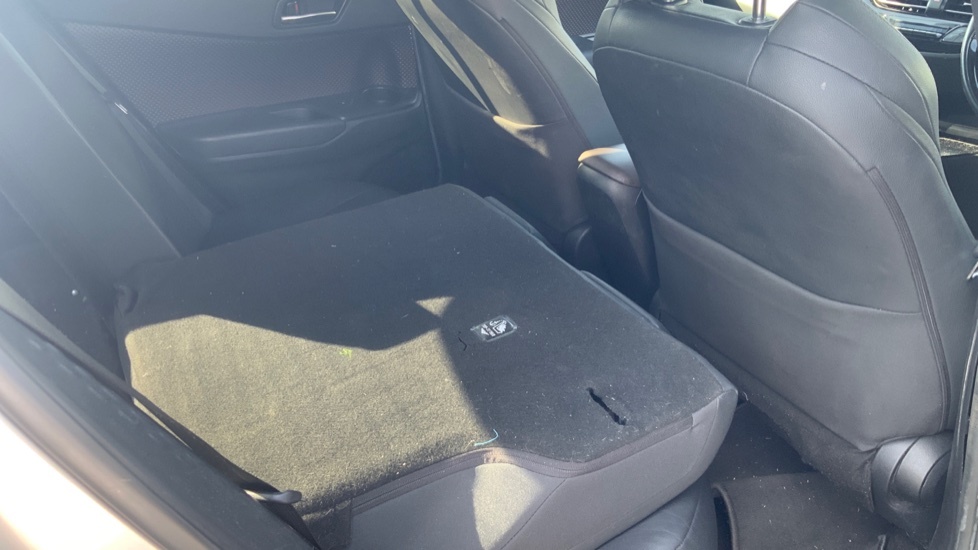 Toyota C-Hr 1.8 Hybrid Dynamic Cvt Blue #18