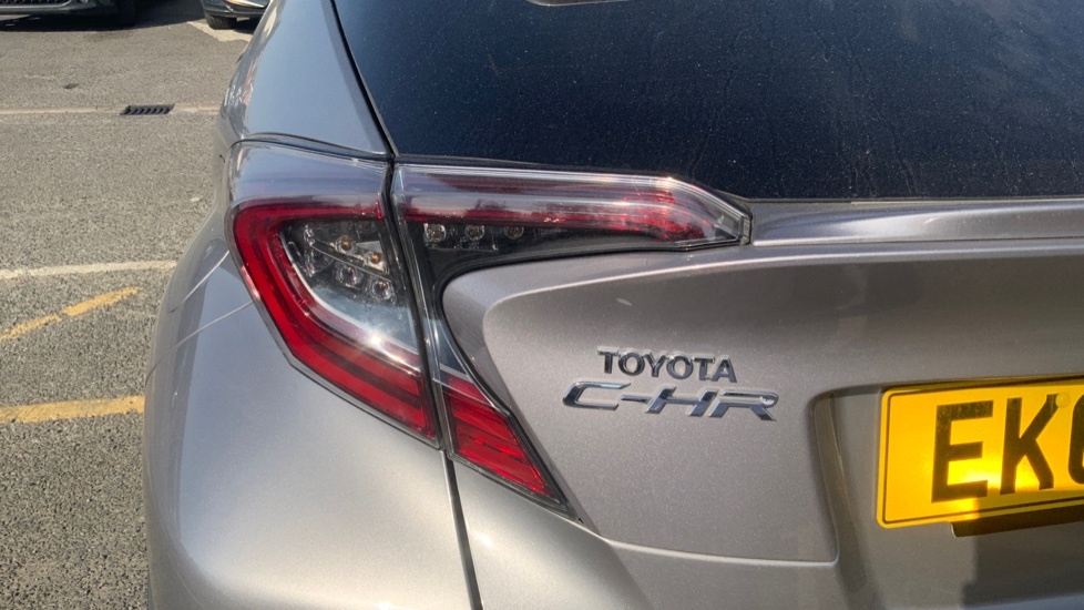 Toyota C-Hr 1.8 Hybrid Dynamic Cvt Blue #21