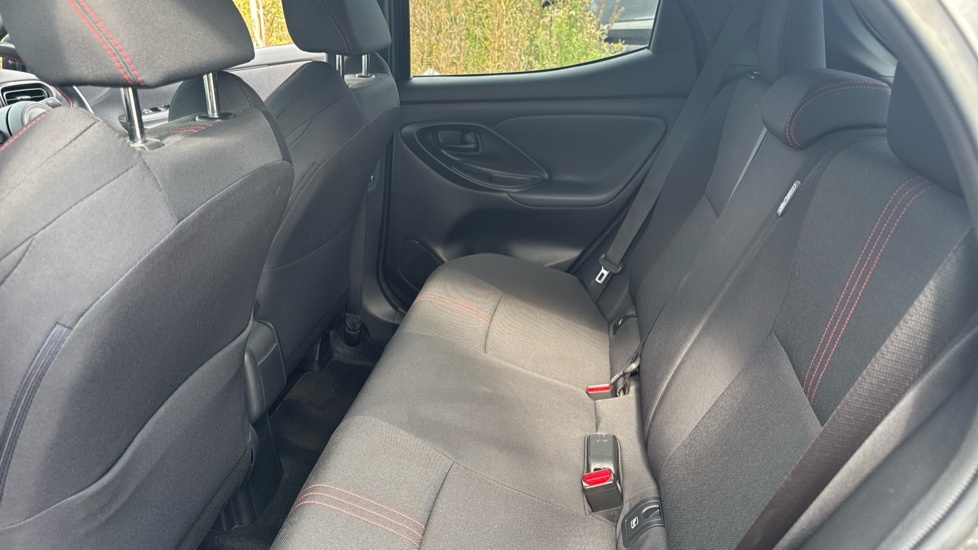 Toyota Yaris Gr Sport White #15