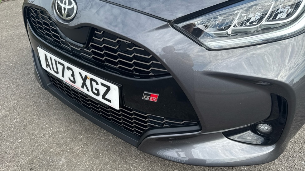 Toyota Yaris Gr Sport White #32