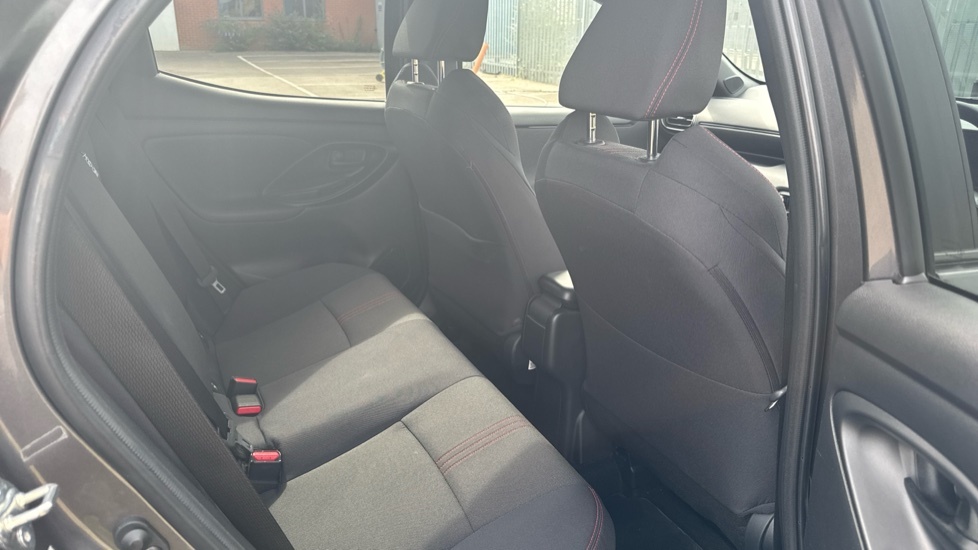 Toyota Yaris Gr Sport White #8