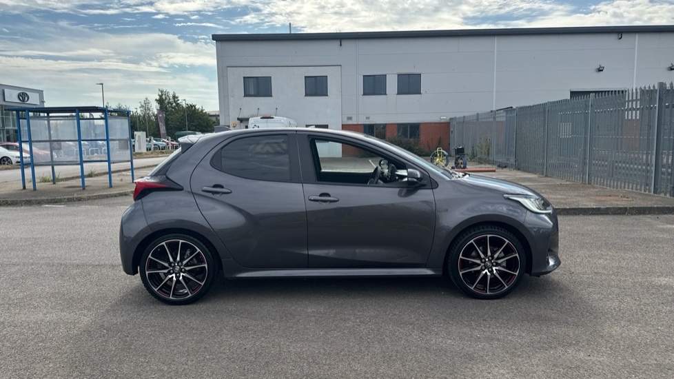 Toyota Yaris Gr Sport White #23