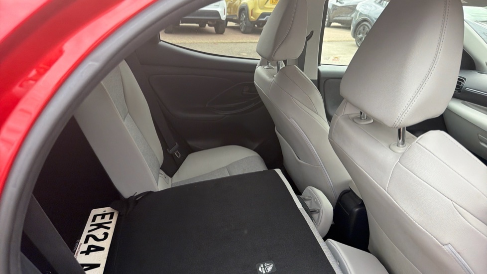 Toyota Yaris Icon Black #18