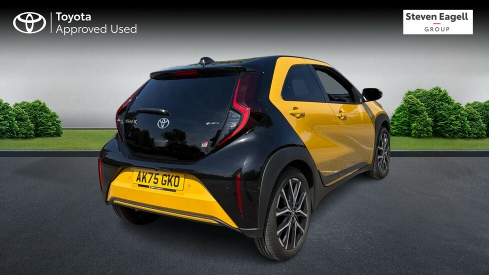 Toyota Aygo X 1.5H Gr Sport Cvt Euro 6 Ss Yellow #2