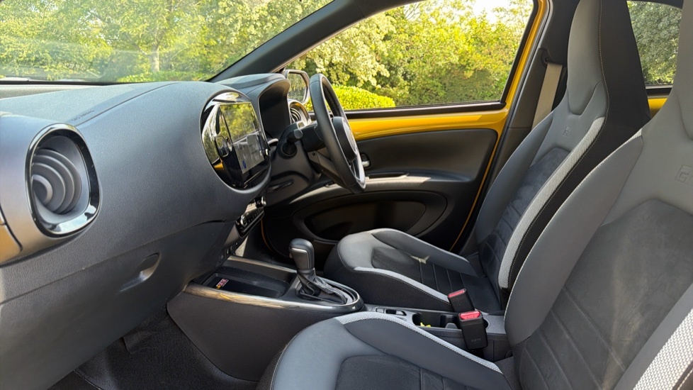 Toyota Aygo X 1.5H Gr Sport Cvt Euro 6 Ss Yellow #5