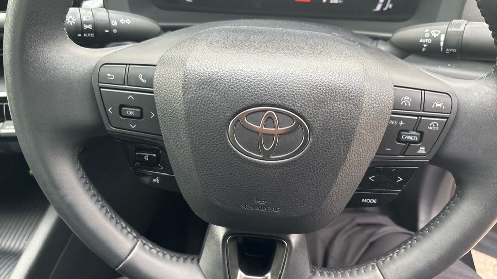 Toyota C-Hr 1.8 Hybrid Excel Cvt Red #39