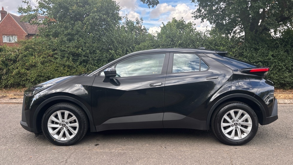 Toyota C-Hr 1.8 Hybrid Excel Cvt Red #24