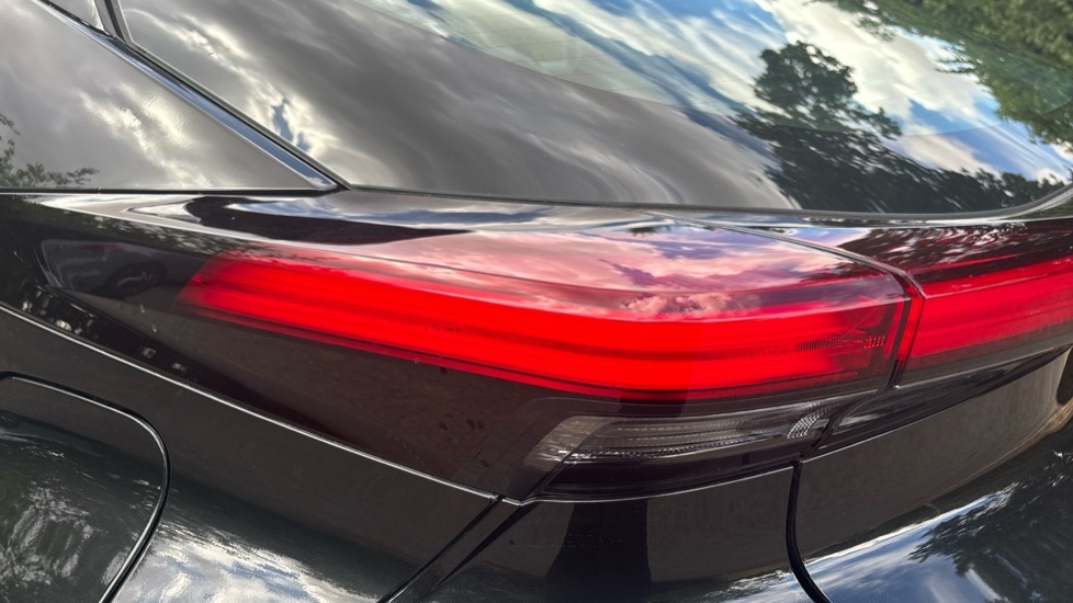 Toyota C-Hr 1.8 Hybrid Excel Cvt Red #21