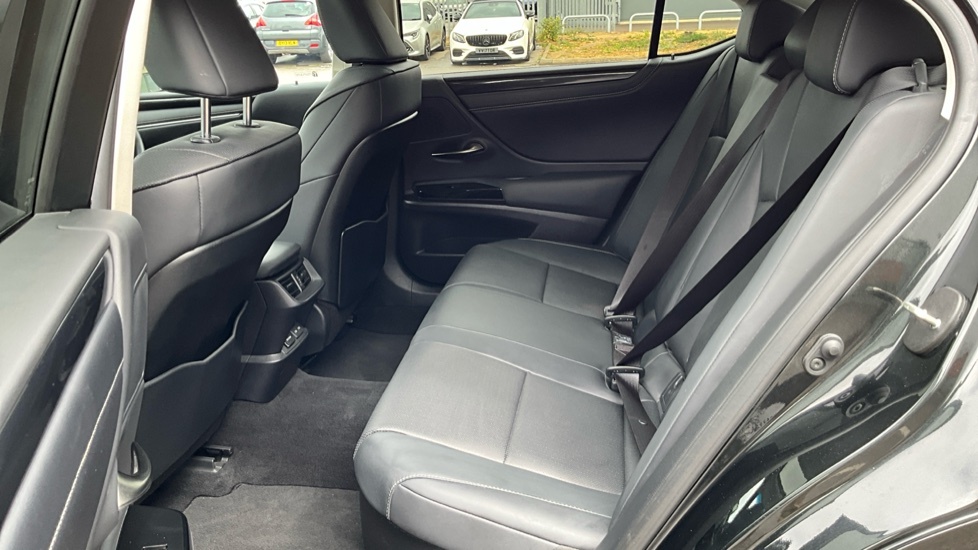 Lexus ES 2.5 300H Premium Edition Saloon Hybrid Red #16