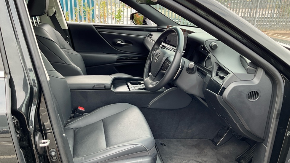 Lexus ES 2.5 300H Premium Edition Saloon Hybrid Red #13