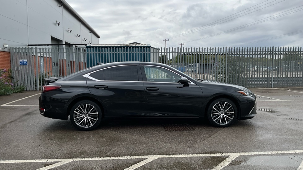 Lexus ES 2.5 300H Premium Edition Saloon Hybrid Red #23