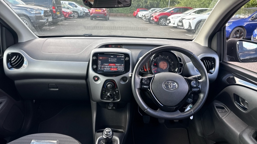 Toyota Aygo 1.0 Vvt-i X-play Euro 6 Black #6