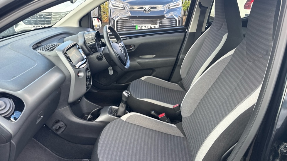 Toyota Aygo 1.0 Vvt-i X-play Euro 6 Black #5