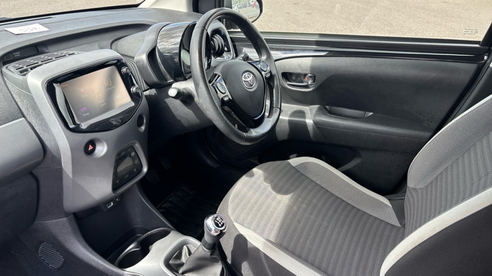 Toyota Aygo 1.0 Vvt-i X-plore Euro 6 Black #5
