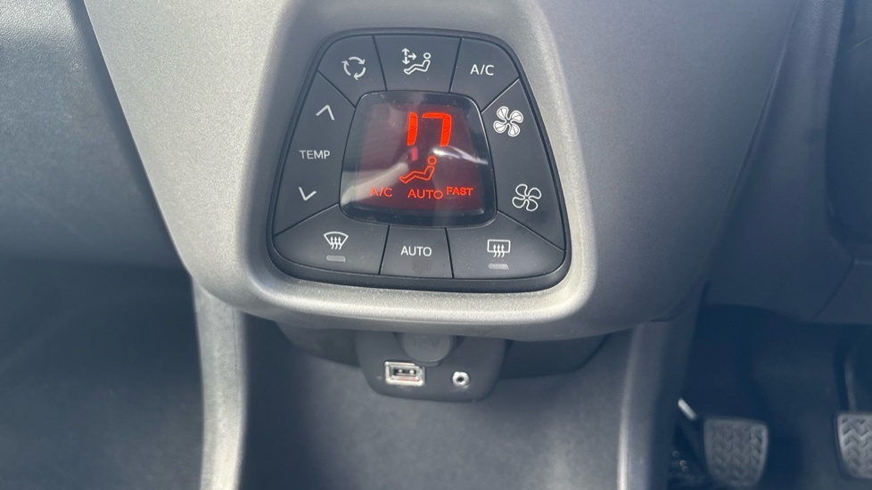 Toyota Aygo 1.0 Vvt-i X-clusiv X-shift Blue #29