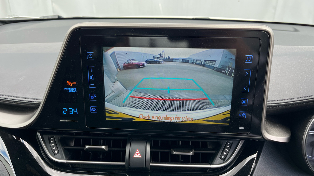 Toyota C-Hr 1.8 Hybrid Dynamic Cvt Blue #39