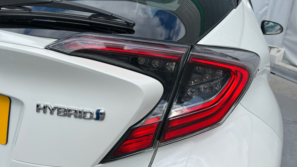 Toyota C-Hr 1.8 Hybrid Dynamic Cvt Blue #21