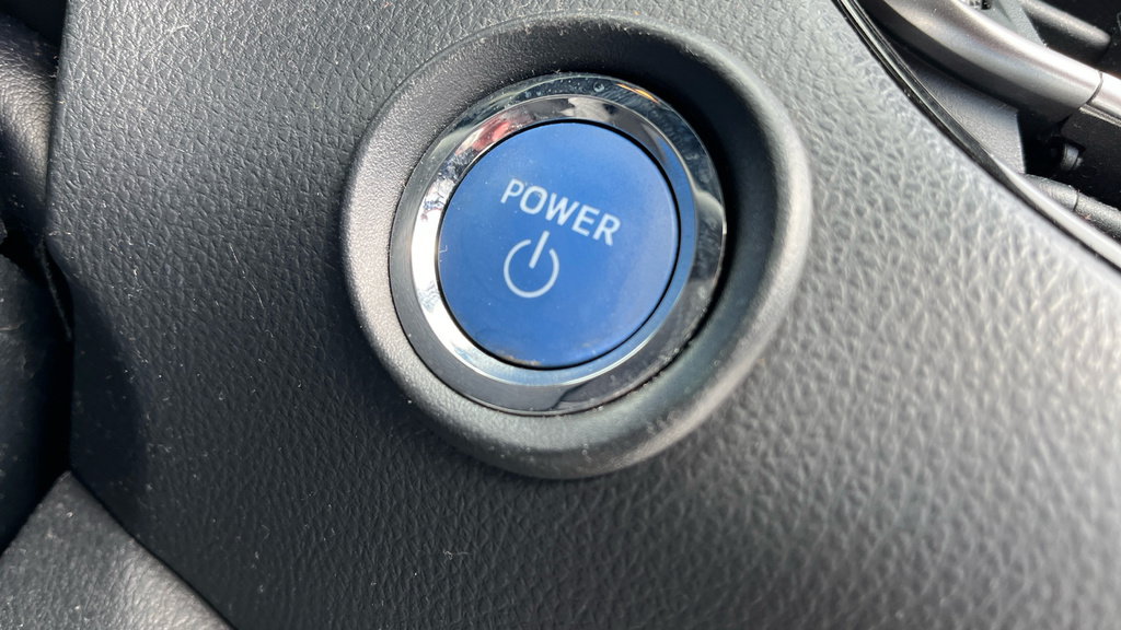 Toyota C-Hr 1.8 Hybrid Dynamic Cvt Blue #16