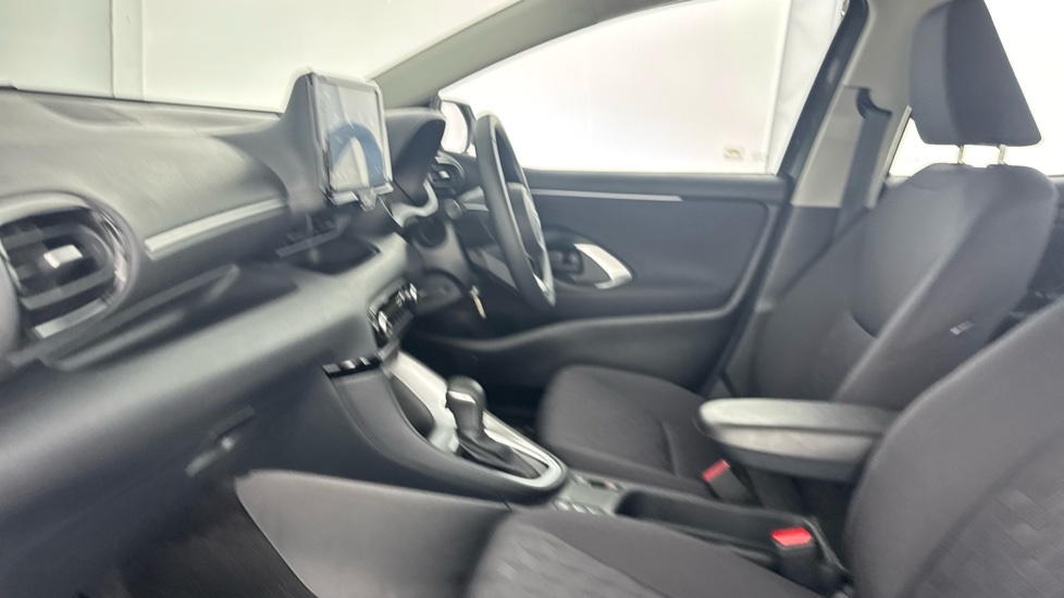 Toyota Yaris 1.5 Vvt-h Icon Hatchback Hybrid E-cvt E Grey #5