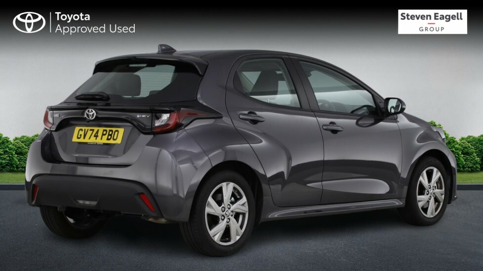 Toyota Yaris 1.5 Vvt-h Icon Hatchback Hybrid E-cvt E Grey #2