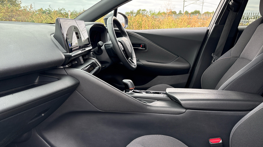Toyota C-Hr 1.8 Vvt-h Design Cvt Euro 6 Ss Silver #5
