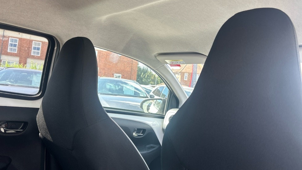Toyota Aygo Vvt-i X-cite Purple #19
