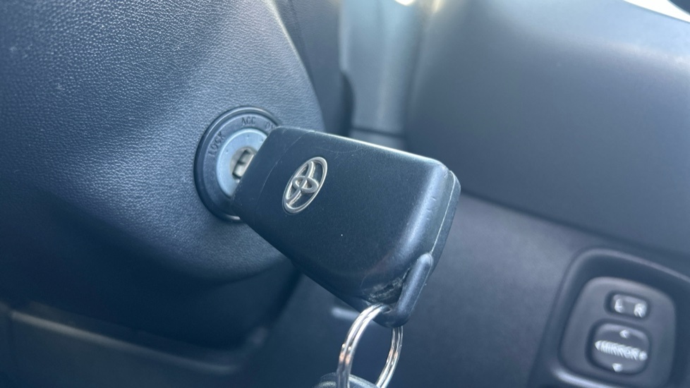 Toyota Aygo Vvt-i X-cite Purple #16