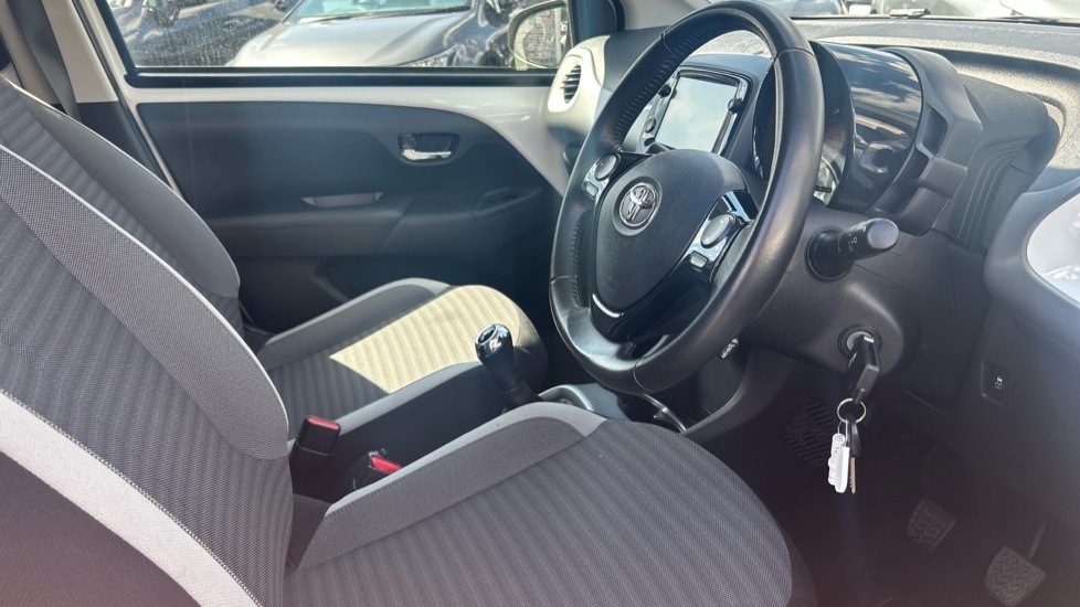Toyota Aygo Vvt-i X-cite Purple #12