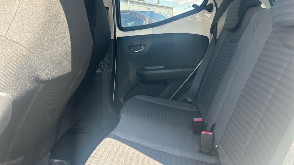 Toyota Aygo Vvt-i X-cite Purple #15