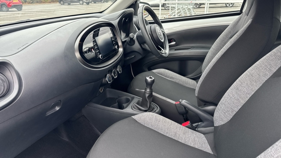 Toyota Aygo X 1.0 Vvt-i Pure Euro 6 Ss White #5