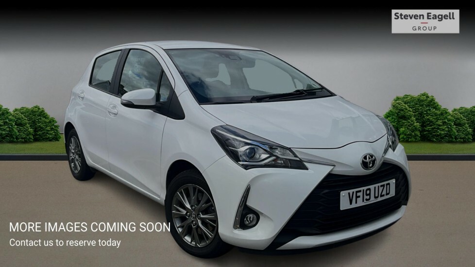 Toyota Yaris 1.5 Vvt-i Icon Euro 6 White