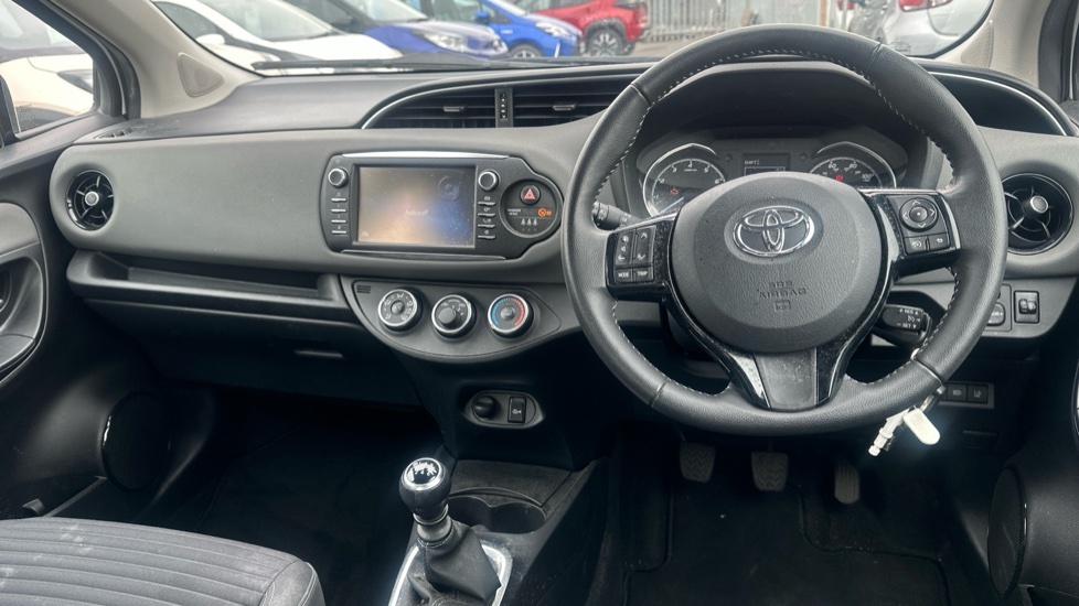 Toyota Yaris 1.5 Vvt-i Icon Euro 6 White #6