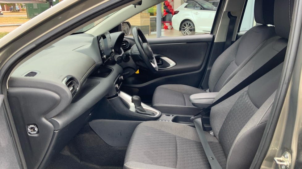 Toyota Yaris 1.5 Vvt-h Icon E-cvt Euro 6 Ss Brown #5