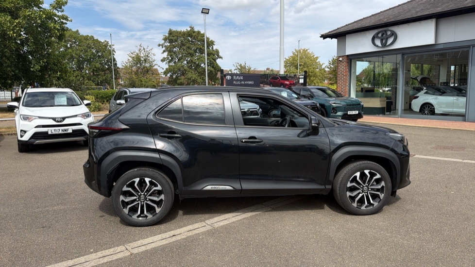 Toyota Yaris Cross Excel #22