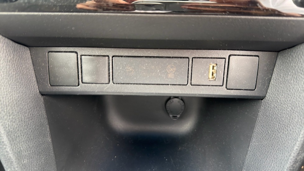 Toyota Yaris Cross Excel #34