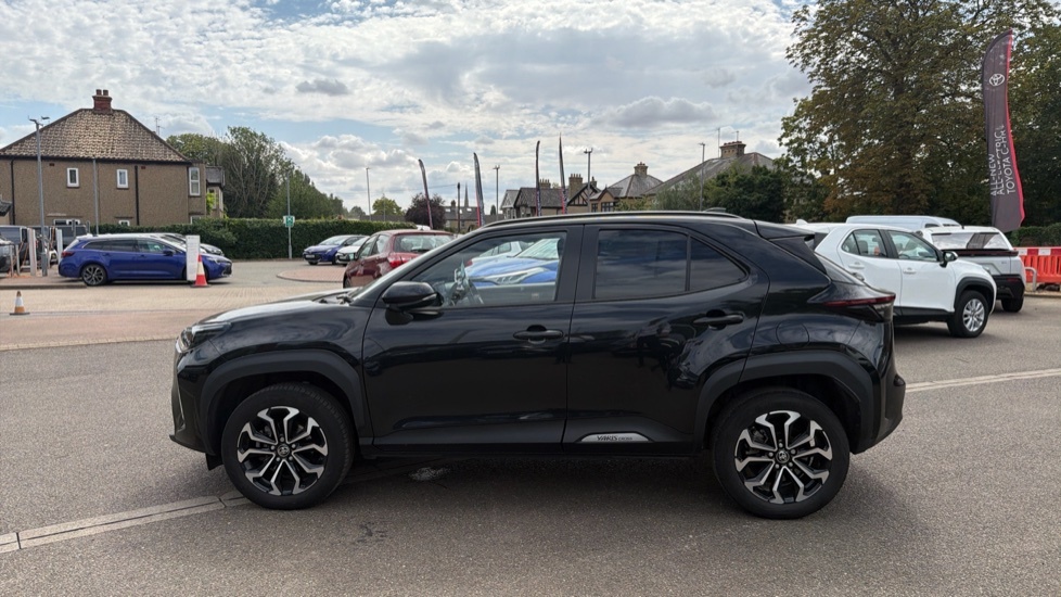 Toyota Yaris Cross Excel #23