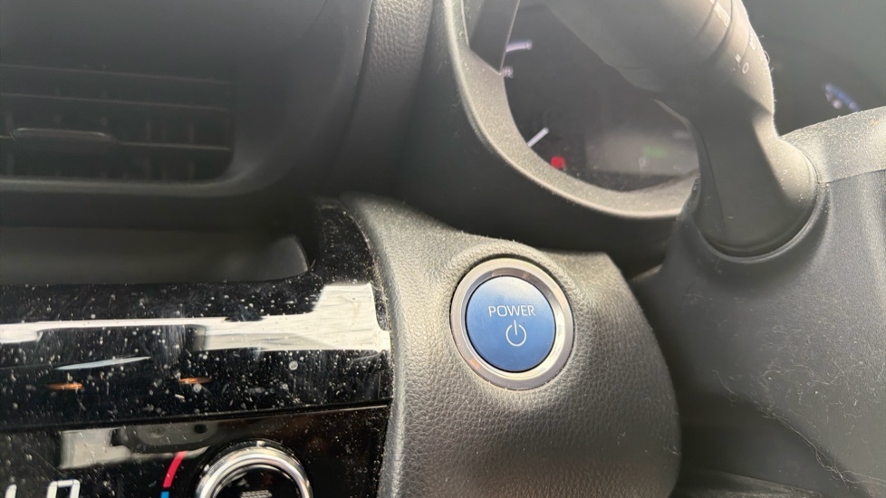 Toyota Yaris Cross Excel #16