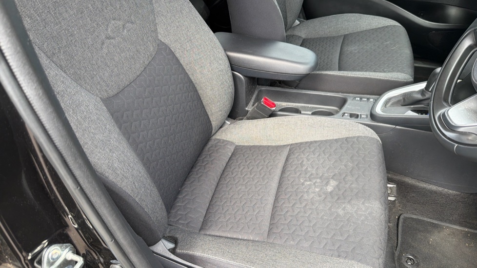 Toyota Yaris Cross Excel #17