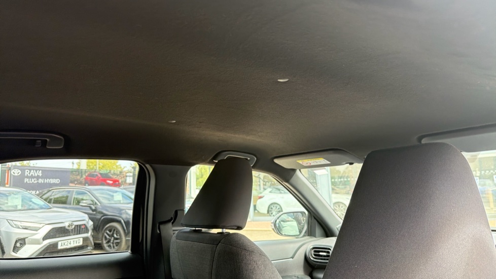 Toyota Yaris Cross Excel #19