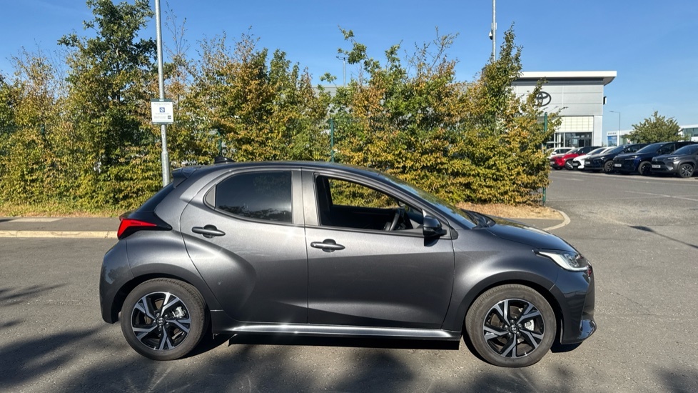 Toyota Yaris 1.5 Vvt-h Excel E-cvt Euro 6 Ss Black #23